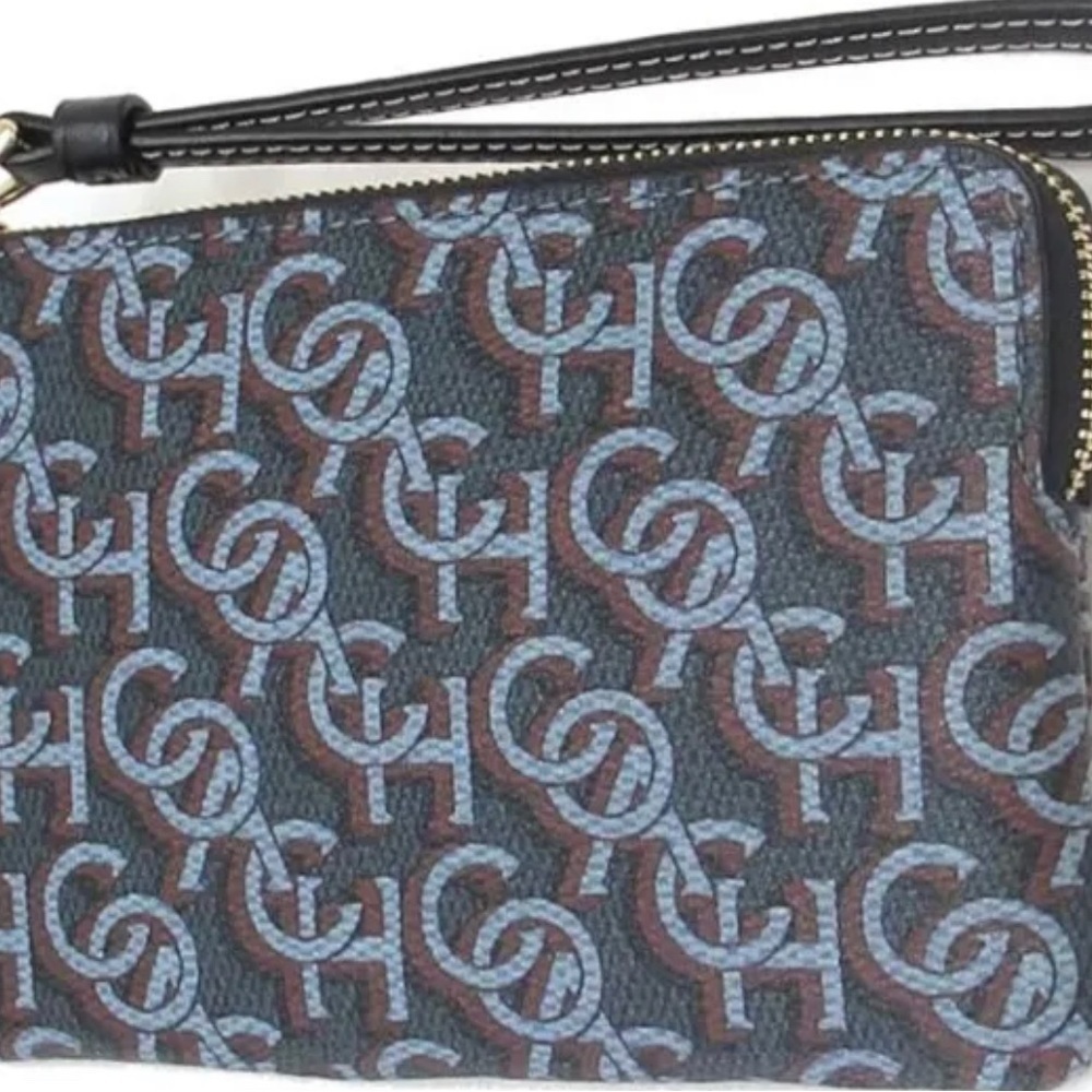 NEW COACH Corner Zip Wristlet
With Coach Monogram Print Navy Blue
CF548